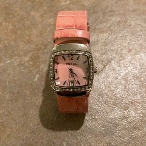 🎉HP🎉 Fossil Pink Crocodile Embossed Watch